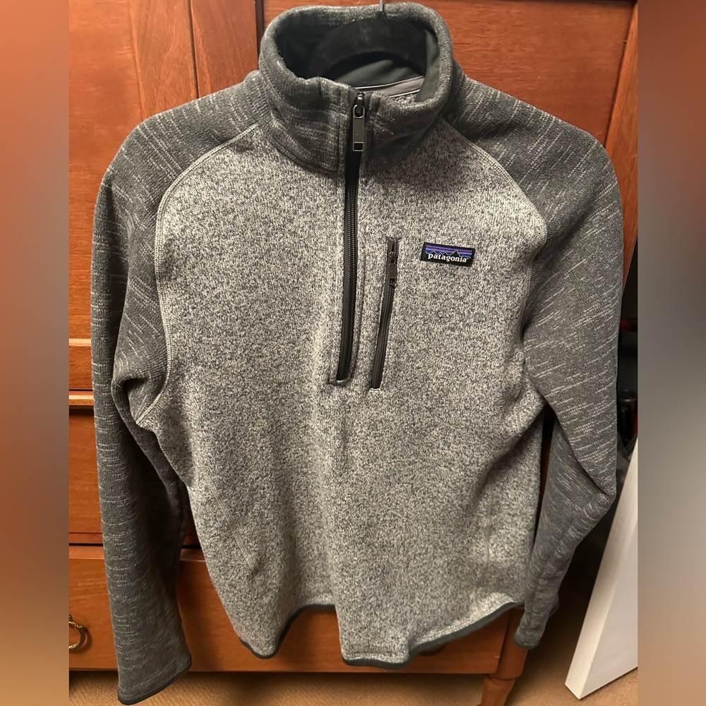 Patagonia Men's 1/4 Zip / Forage Gray - Size Small - Worn Once (like new)